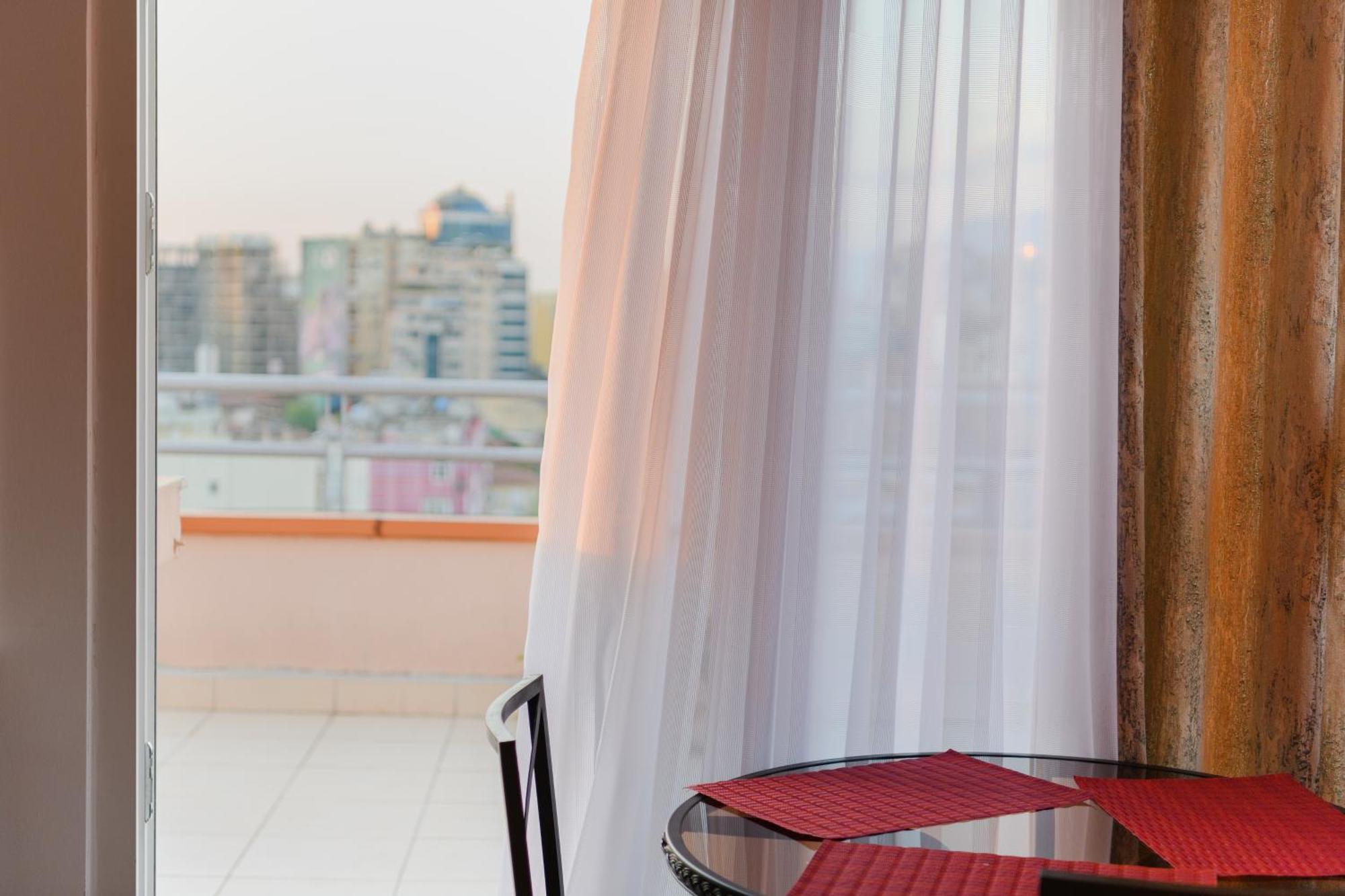 Terrace Tirana Cityscape 2 Bagian luar foto