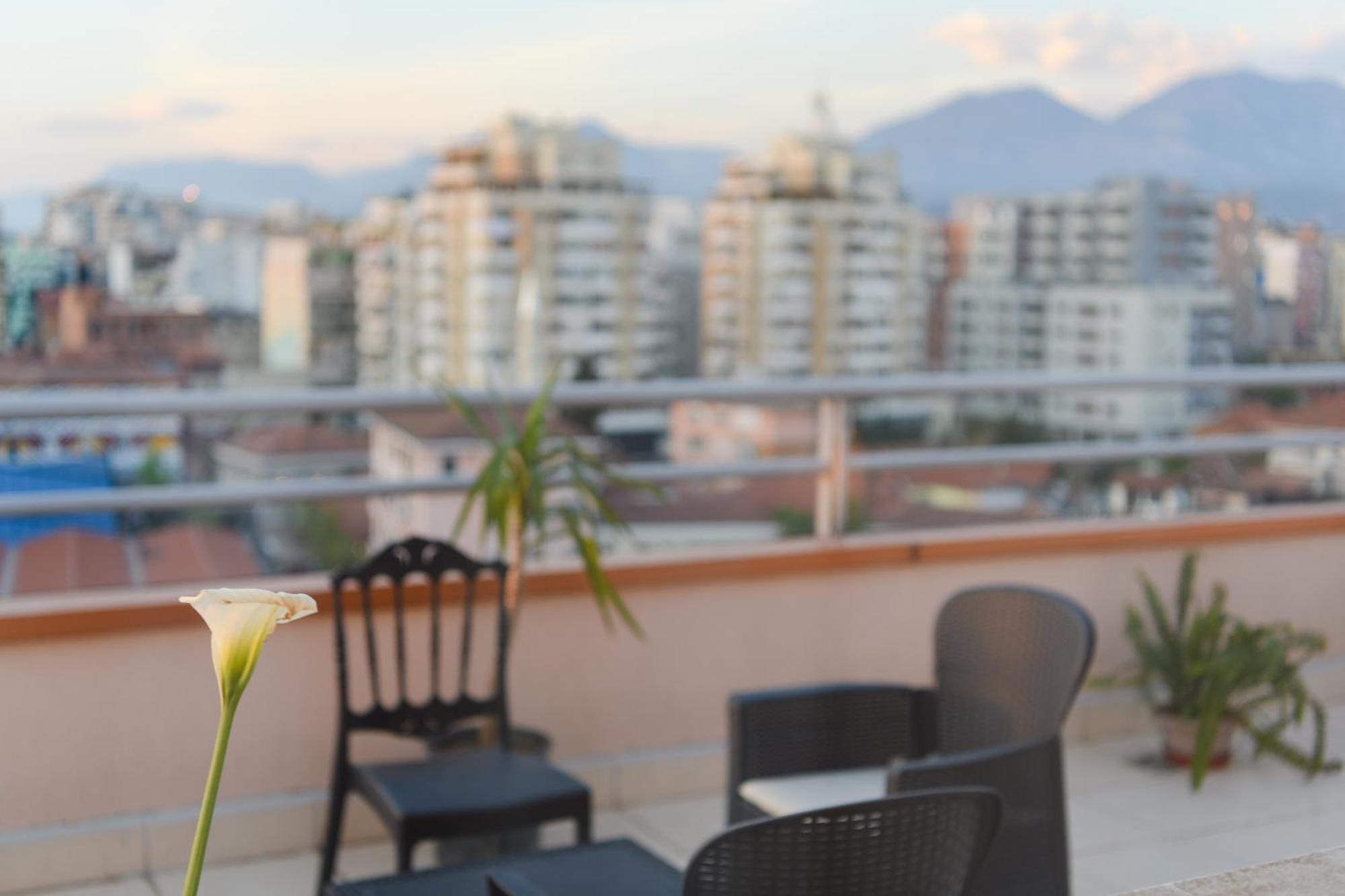 Terrace Tirana Cityscape 2 Bagian luar foto