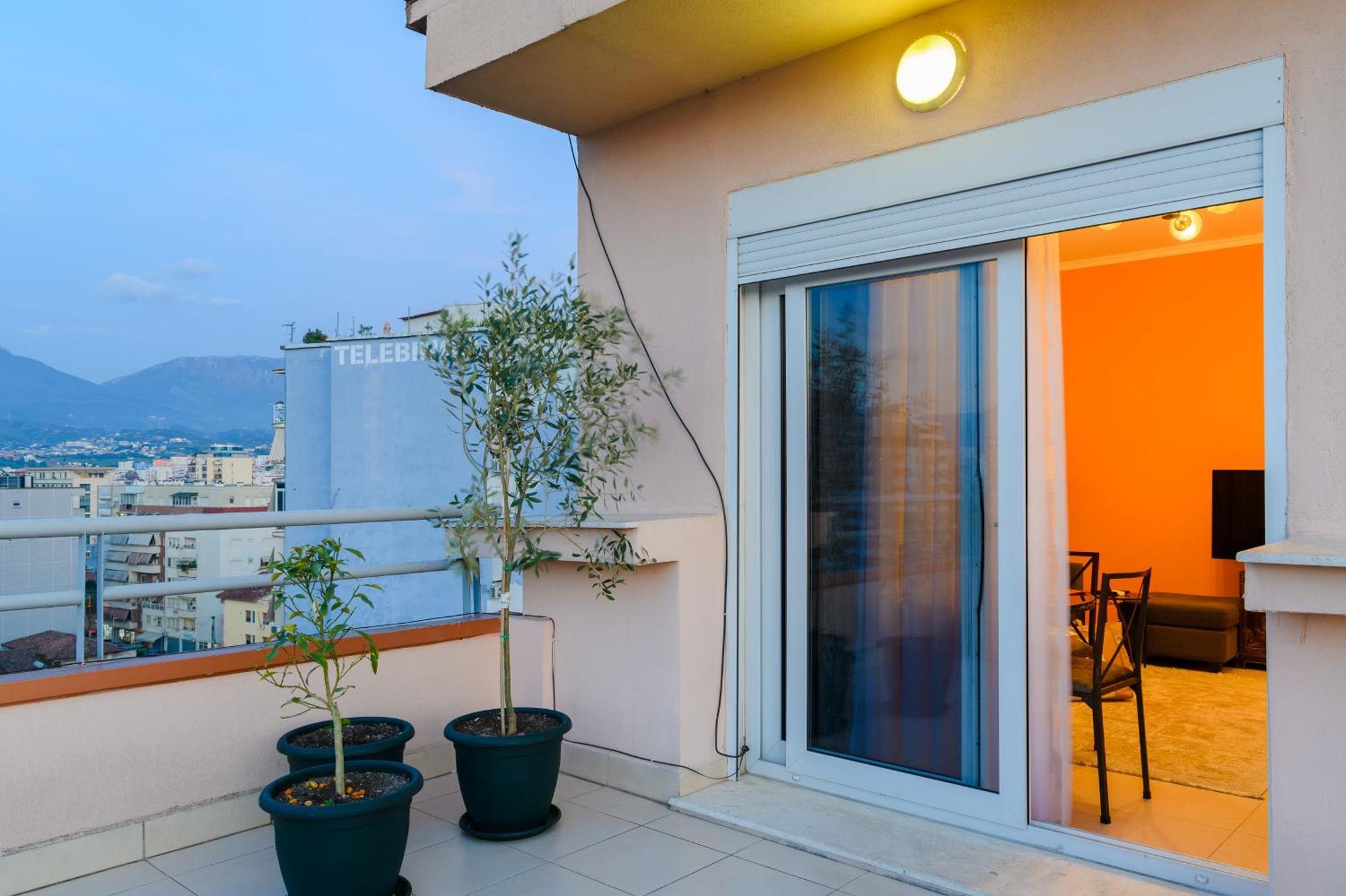 Terrace Tirana Cityscape 2 Bagian luar foto